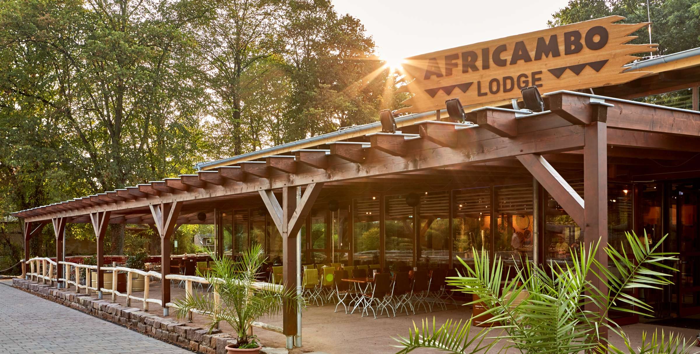 Aussenansicht Africambo Lodge
